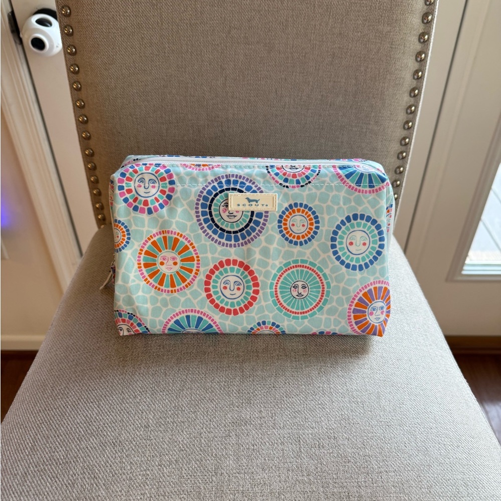 Scout “Big Mouth Make-Up Bag” in Sun Pattern